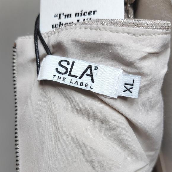 SLA The Label Shimmer Crop Top Silver Metallic Cowl Neck Size XL NWT - Picture 6 of 7